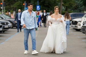 Bride on the street